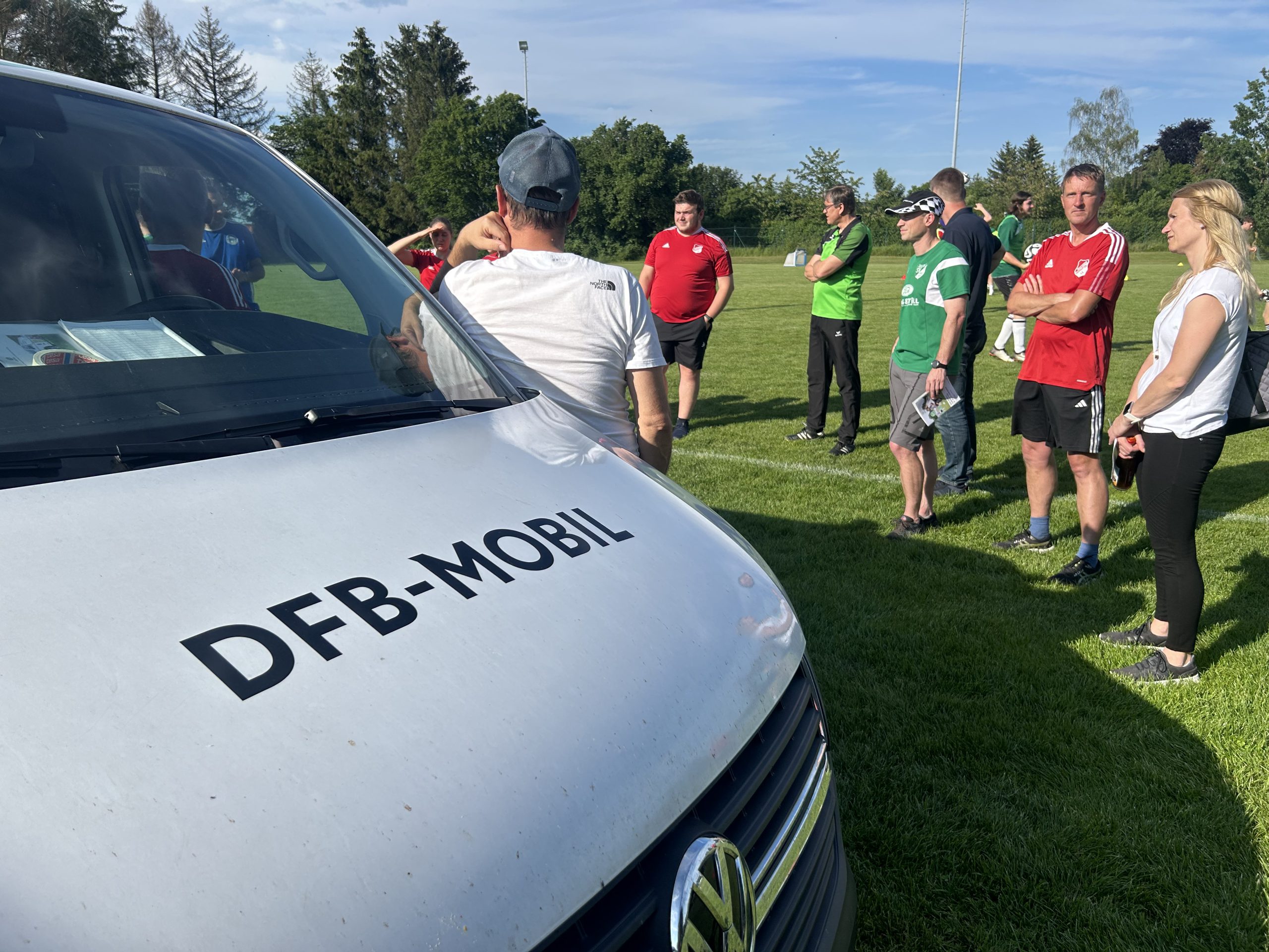 Das DFB-Mobil war beim SV Thierhaupten zu Gast